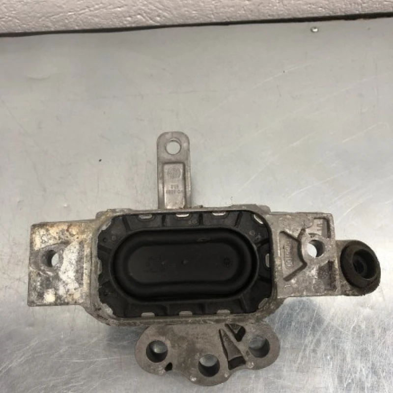 Suport tampon motor / Opel Insignia A 2013 / Motor, racire si evacuare