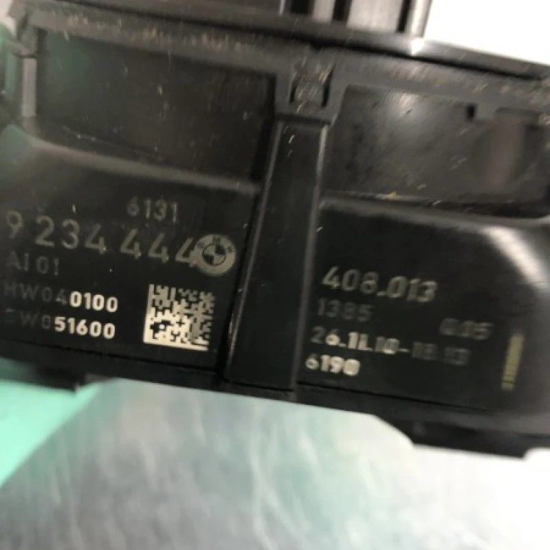 Spira volan cu manete / BMW Seria 5 F11 2013 / Audio si electronice