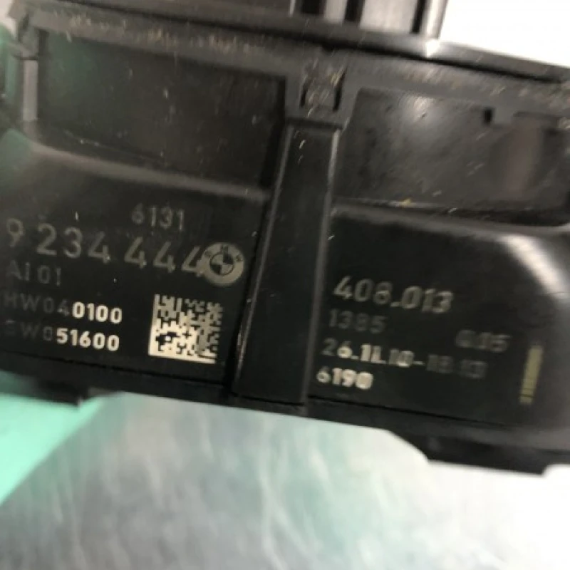 Spira volan cu manete / BMW Seria 5 F11 2013 / Audio si electronice