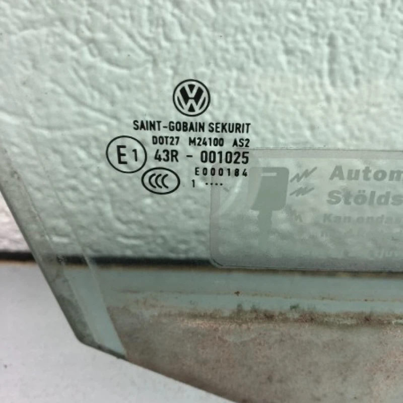Geam dreapta fata / Volkswagen Golf Plus MK6 2012 / Caroserie, oglinzi si faruri