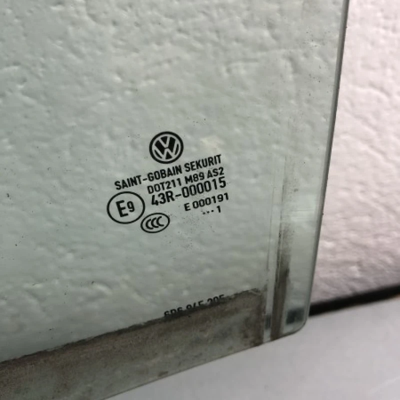 Geam stanga spate / Volkswagen Polo 6R 2011 / Caroserie, oglinzi si faruri