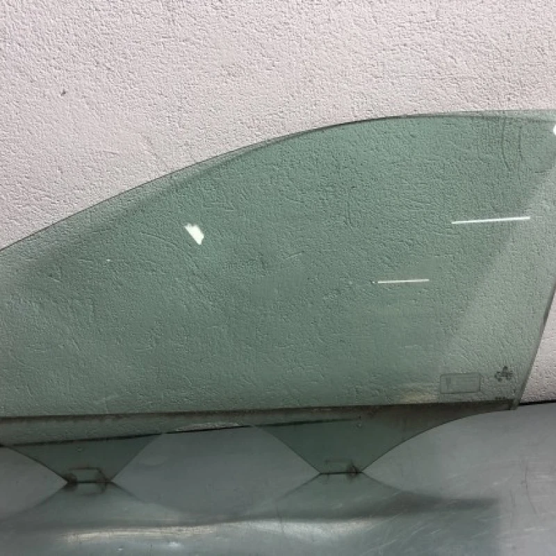 Geam stanga fata Volkswagen 