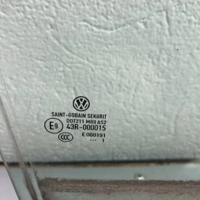 Geam dreapta spate / Volkswagen Polo 6R 2011 / Caroserie, oglinzi si faruri