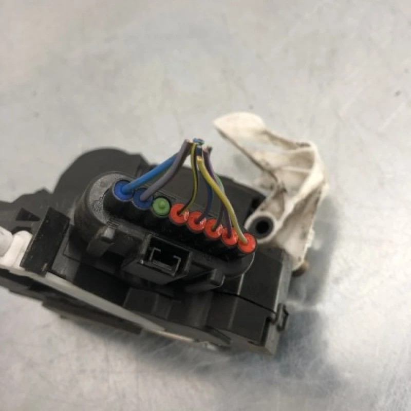 Iala broasca usa stanga fata / Ford Focus MK3 2011 / Caroserie, oglinzi si faruri