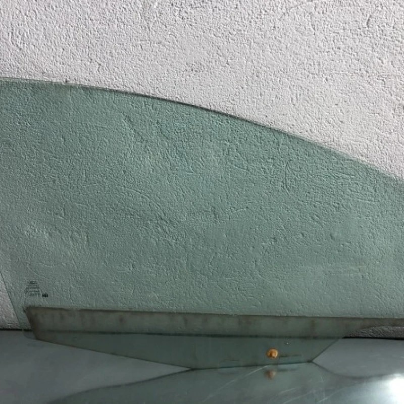 Geam dreapta fata / Ford Focus MK3 2011 / Caroserie, oglinzi si faruri