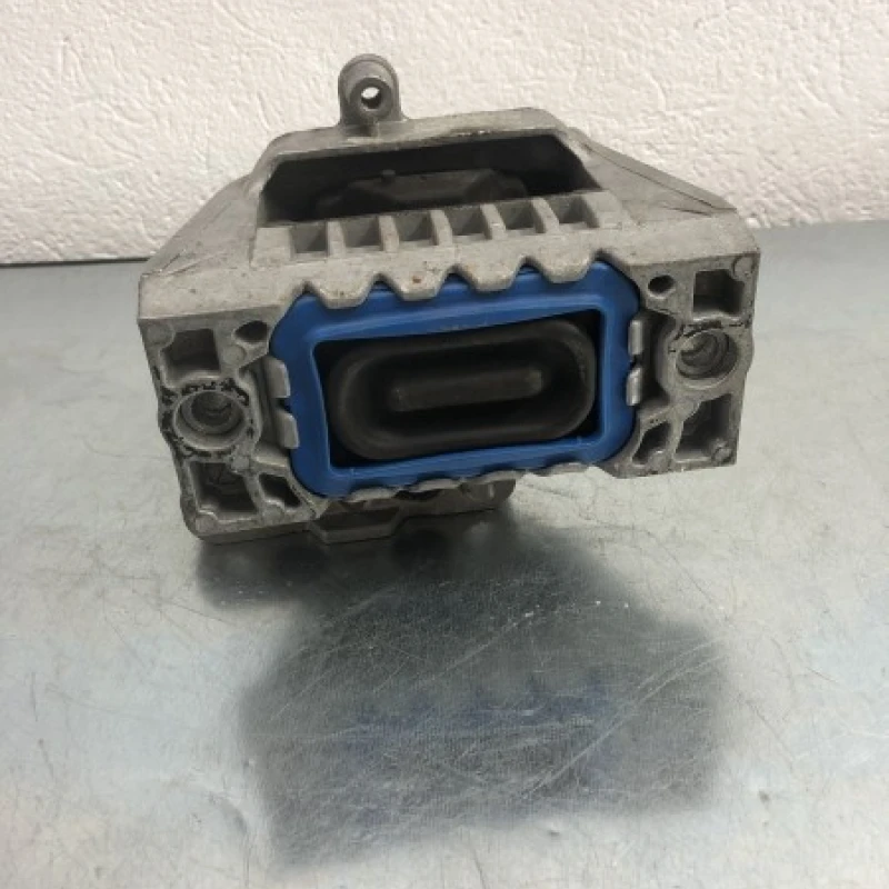 Suport tampon motor / BMW Seria 5 F11 2011 / Motor, racire si evacuare