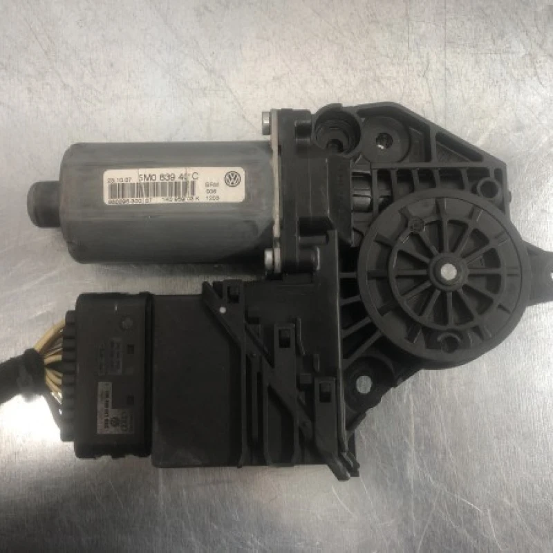 Modul cu motoras usa stanga spate Volkswagen 
