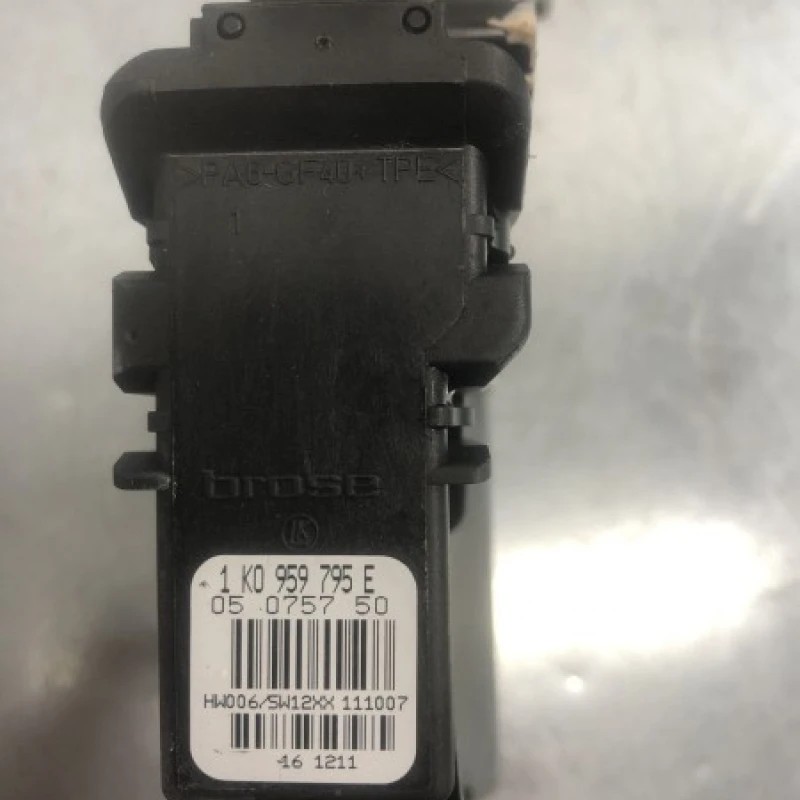 Modul cu motoras usa stanga spate / Volkswagen Golf Plus MK5 2008 / Audio si electronice