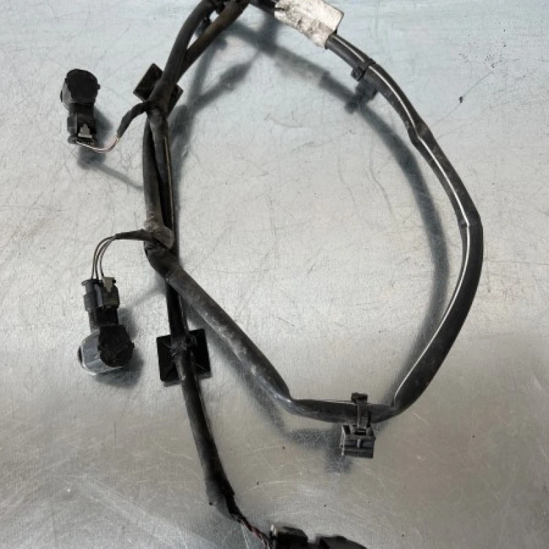 Instalatie senzori parcare spate / Volkswagen Polo 6R 2011 / Audio si electronice
