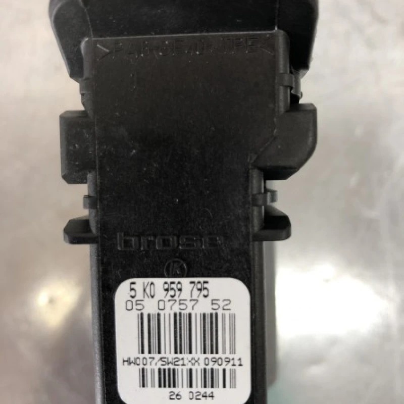 Modul cu motoras usa stanga spate / Volkswagen Golf Plus MK6 2012 / Audio si electronice