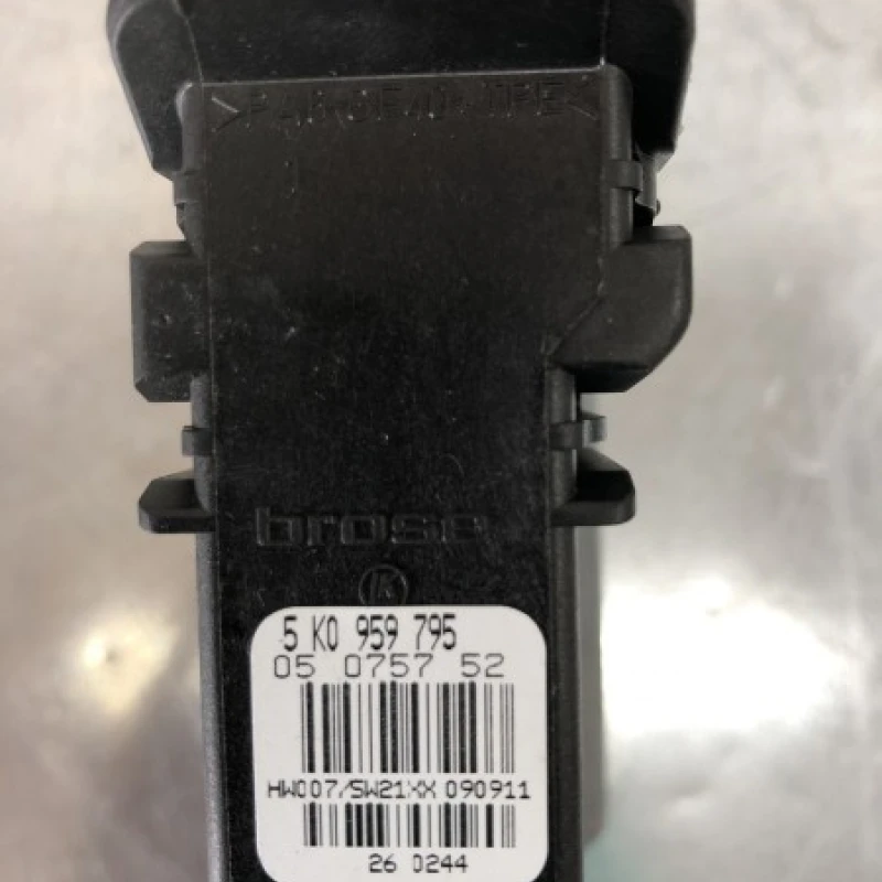 Modul cu motoras usa stanga spate / Volkswagen Golf Plus MK6 2012 / Audio si electronice