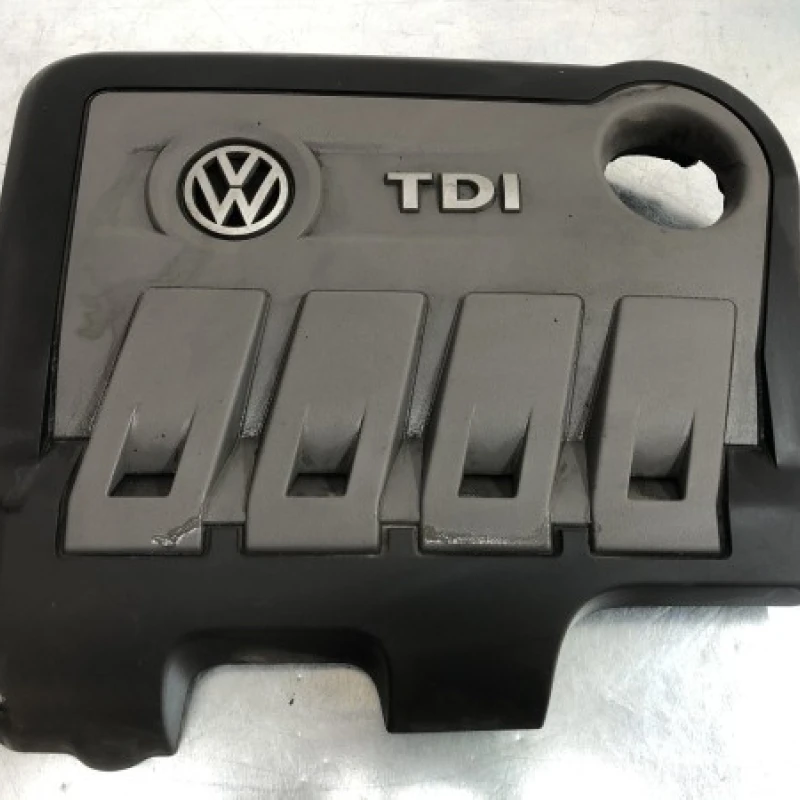 Capac motor / Volkswagen   2013 / Motor, racire si evacuare