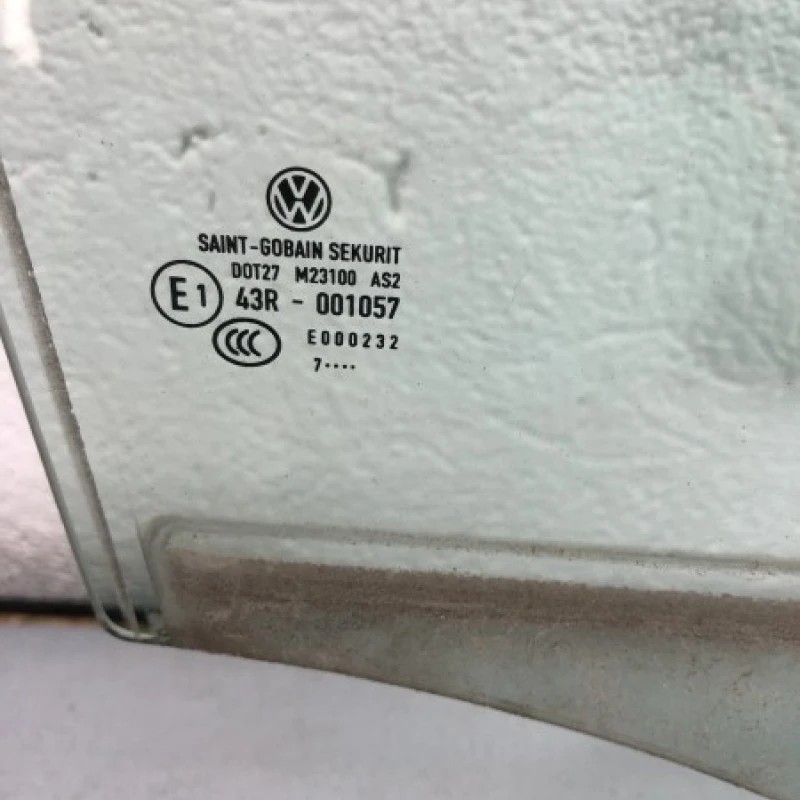 Geam dreapta spate / Volkswagen Golf Plus MK5 2008 / Caroserie, oglinzi si faruri