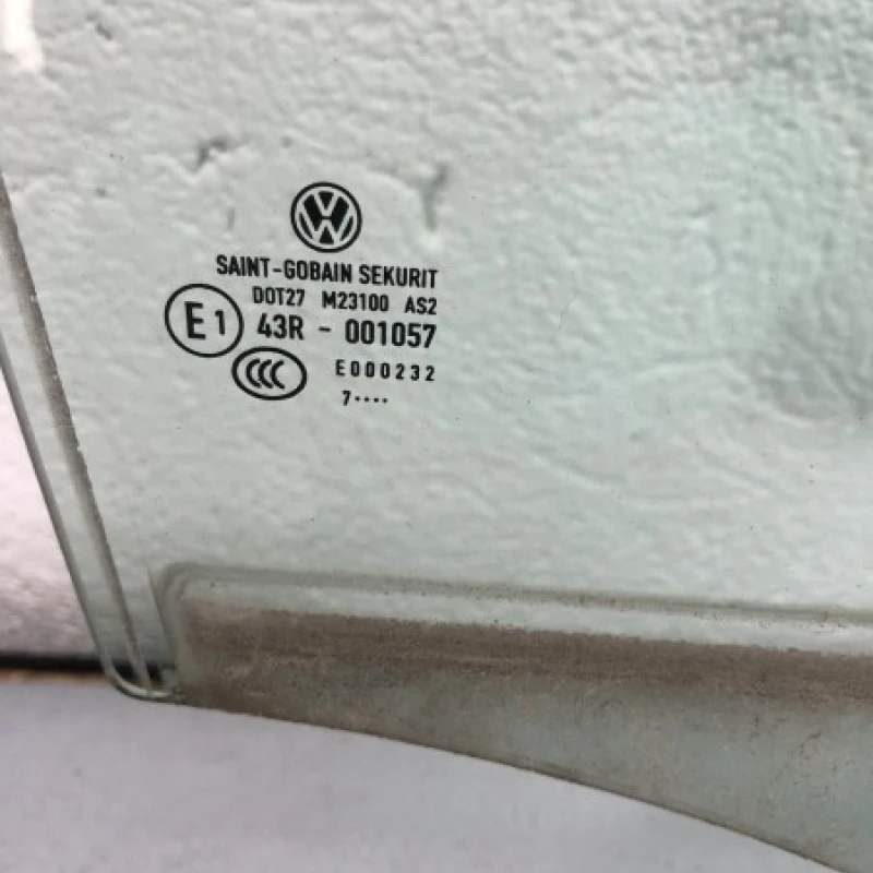 Geam dreapta spate / Volkswagen Golf Plus MK5 2008 / Caroserie, oglinzi si faruri