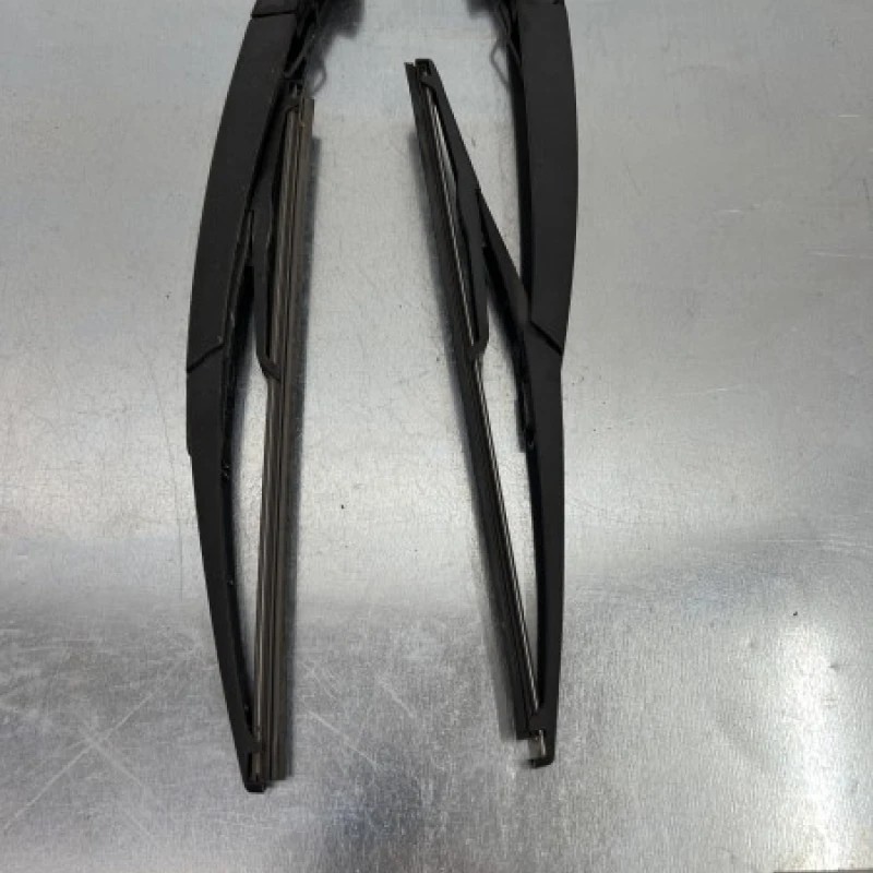 Brat stergator haion Opel Insignia A 2009