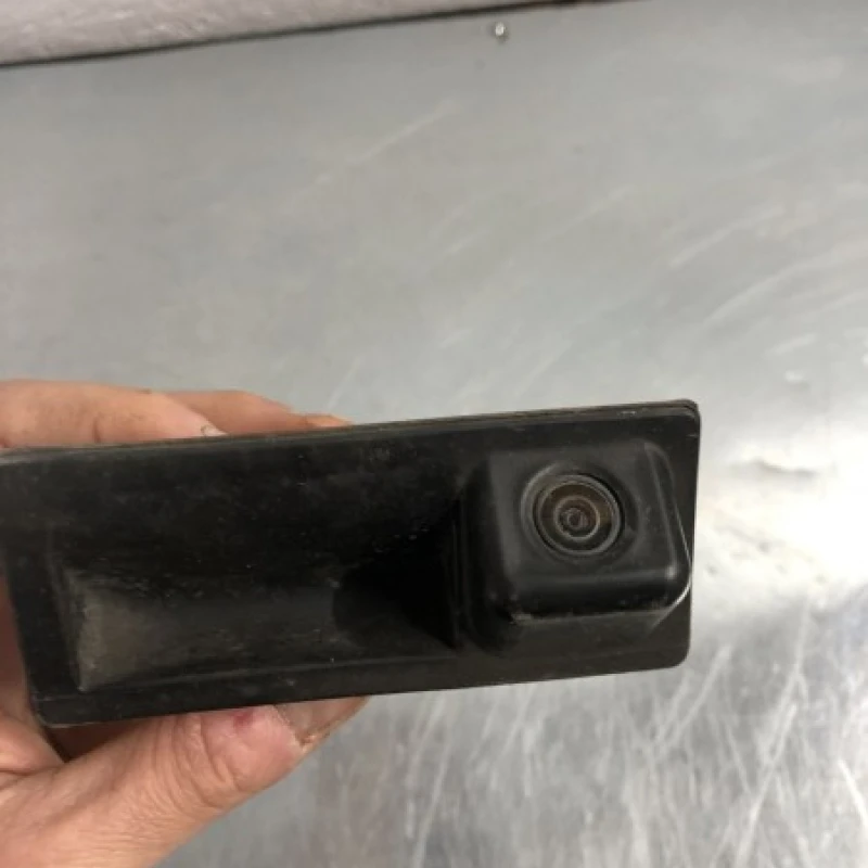 Camera mansalier / Volkswagen   2013 / Audio si electronice