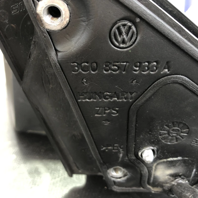 Oglinda stanga / Volkswagen Passat B7 2012 / Caroserie, oglinzi si faruri