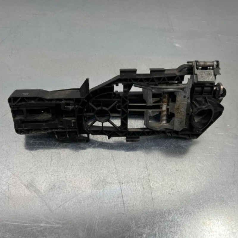 Maner usa dreapta spate / Volkswagen Passat B7 2013 / Caroserie, oglinzi si faruri