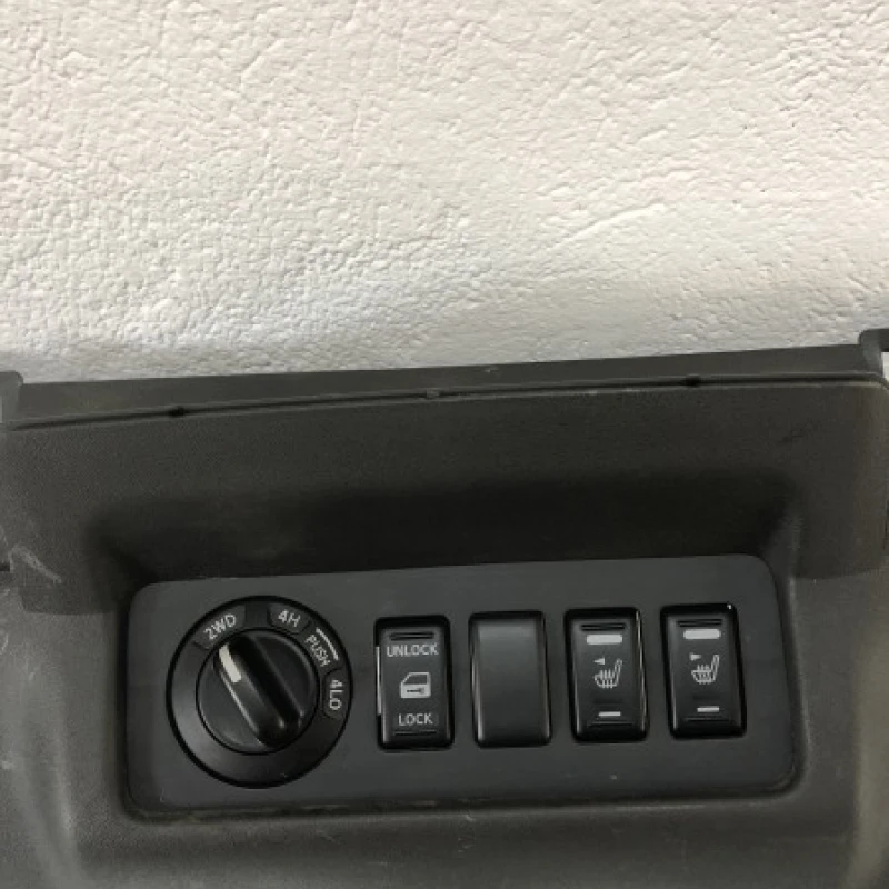 Buton comutator 4x4 / Nissan   2009 / Interior