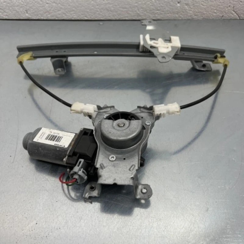 Macara geam stanga spate Nissan Qashqai J10 +2 2011