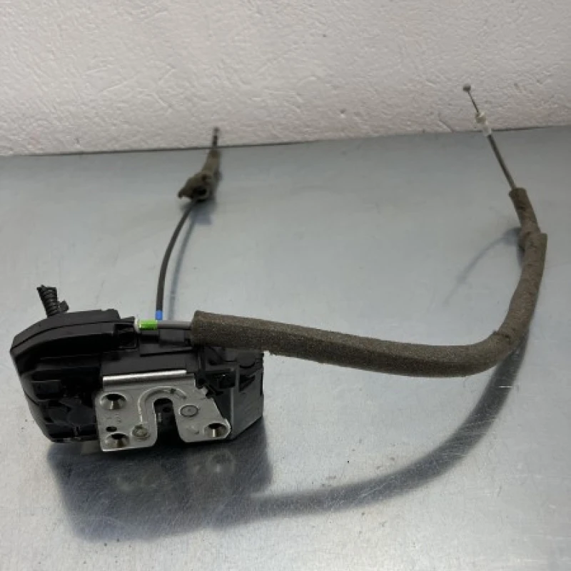 Iala broasca usa stanga spate Nissan 