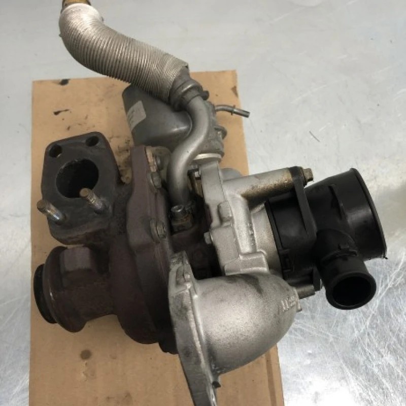 Turbosuflanta turbo turbina / Ford Focus MK3 2011 / Motor, racire si evacuare
