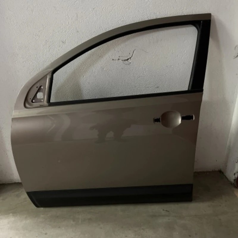Usa stanga fata Nissan Qashqai J10 +2 2011