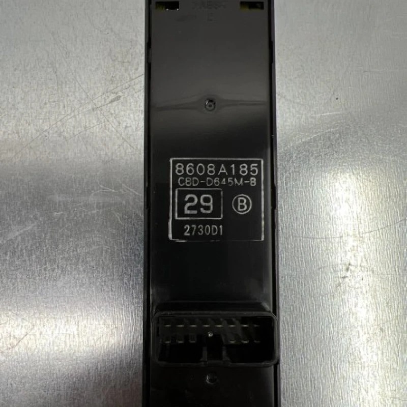 Butoane comada geamuri / Mitsubishi Outlander Outlander 2011 / Interior