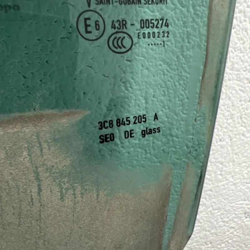 Geam stanga spate / Volkswagen Passat CC 2011 / Caroserie, oglinzi si faruri