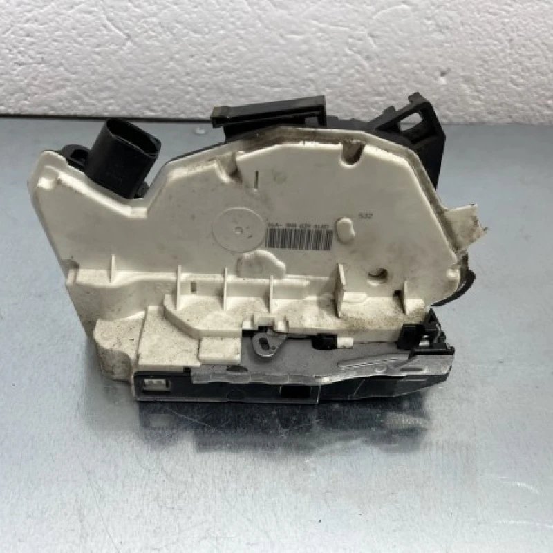 Iala broasca usa dreapta spate / Volkswagen   2011 / Caroserie, oglinzi si faruri