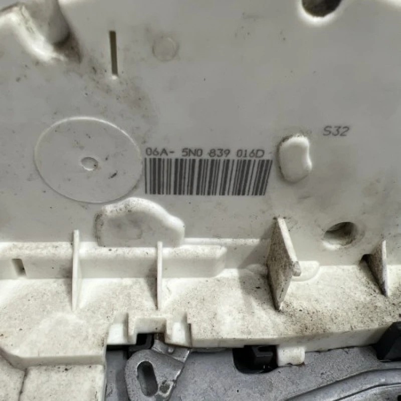 Iala broasca usa dreapta spate / Volkswagen Passat CC 2011 / Caroserie, oglinzi si faruri