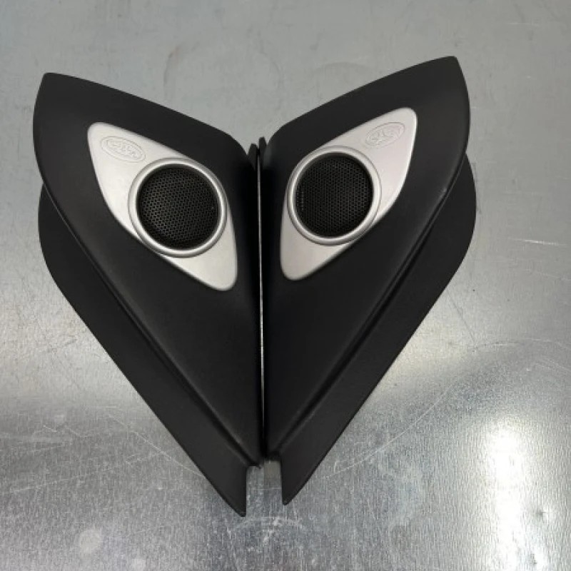 Boxa usa fata / Mitsubishi Outlander Outlander 2011 / Audio si electronice