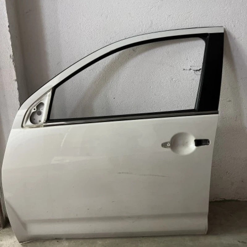 Usa stanga fata / Mitsubishi Outlander Outlander 2011 / Caroserie, oglinzi si faruri