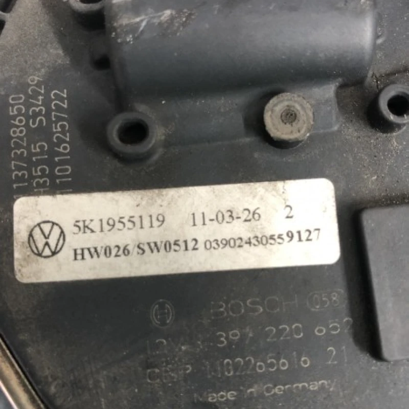 Motoras stergatoare parbriz / Volkswagen Golf MK6 2011 / Caroserie, oglinzi si faruri