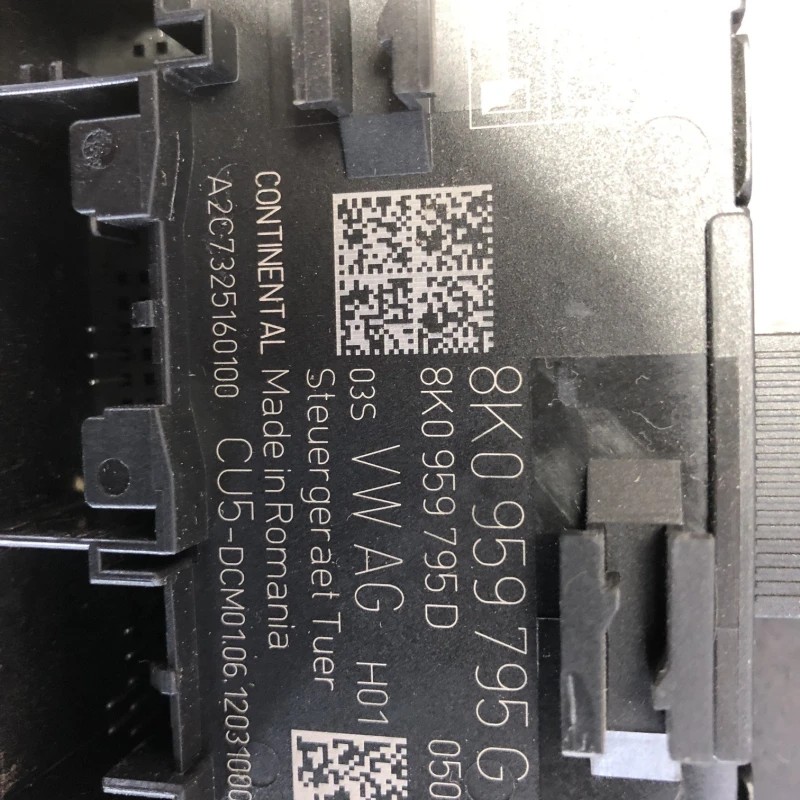 Modul usa dreapta spate / Audi A4 B8 2013 / Audio si electronice
