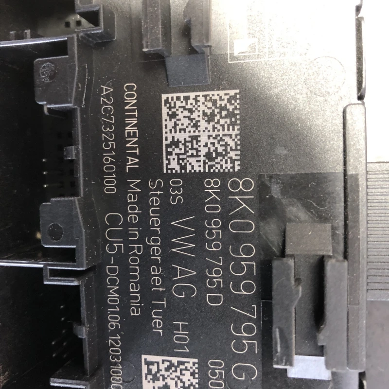 Modul usa dreapta spate / Audi A4 B8 2013 / Audio si electronice