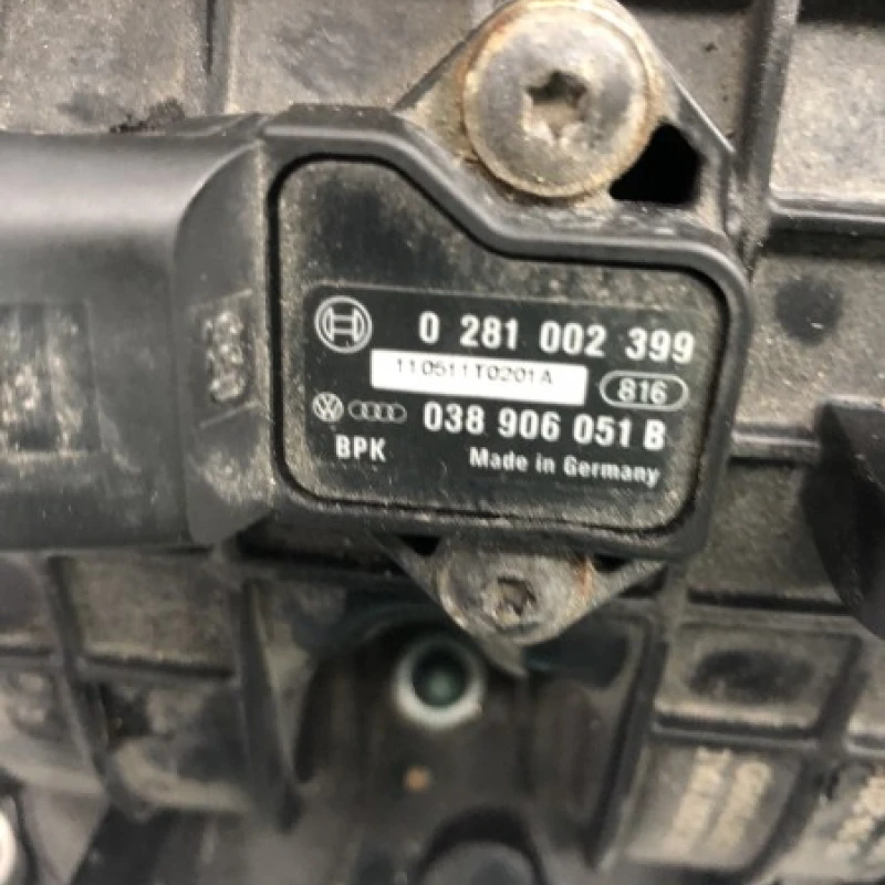 Galerie de admisie / Volkswagen Golf Plus MK6 2012 / Motor, racire si evacuare