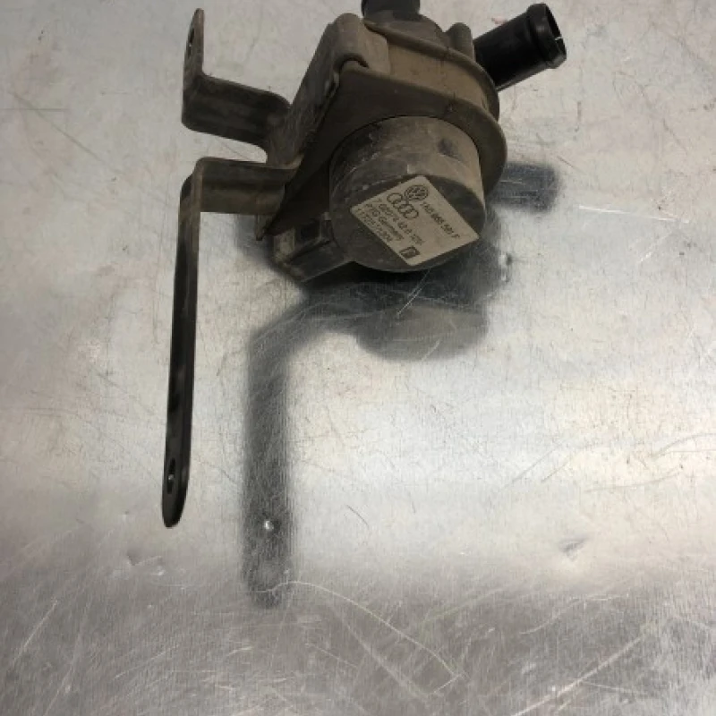 Pompa auxiliara recirculare apa Volkswagen 