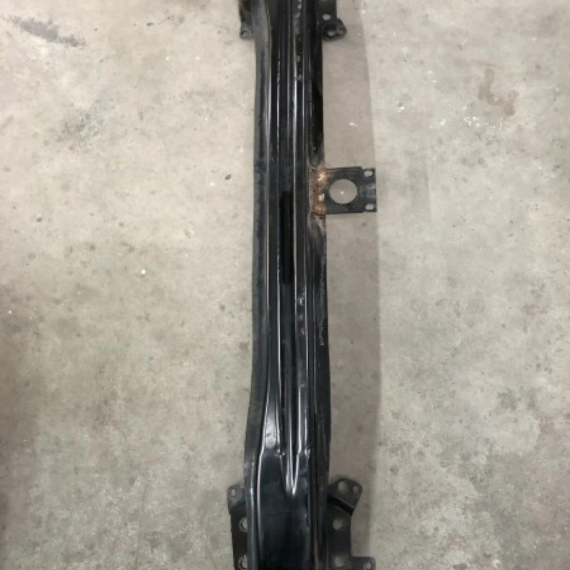 Armatura intaritura bara fata / Volkswagen Golf Plus MK5 2008 / Caroserie, oglinzi si faruri