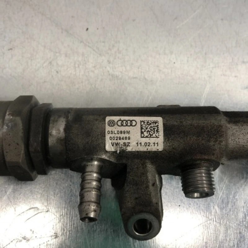 Rampa injectoare cu senzor / Volkswagen Golf MK6 2011 / Motor, racire si evacuare