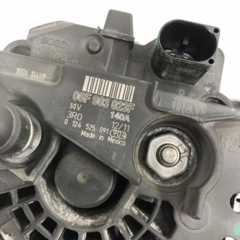Alternator / Volkswagen Golf MK6 2011 / Motor, racire si evacuare