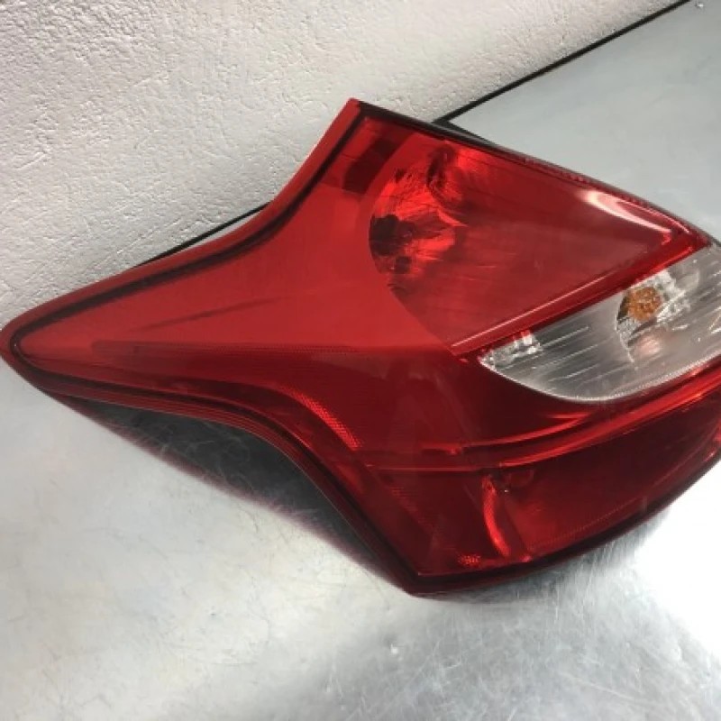 Stop stanga caroserie / Ford Focus MK3 2011 / Caroserie, oglinzi si faruri