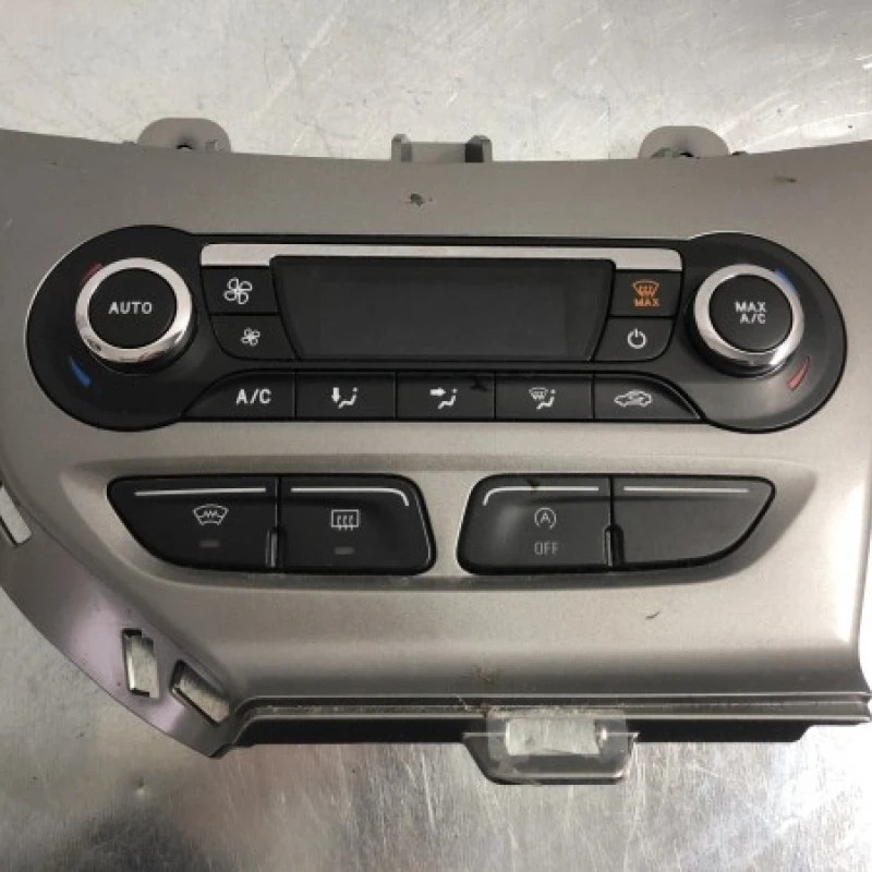 Panou climatronic / Ford Focus MK3 2011 / Climatizare