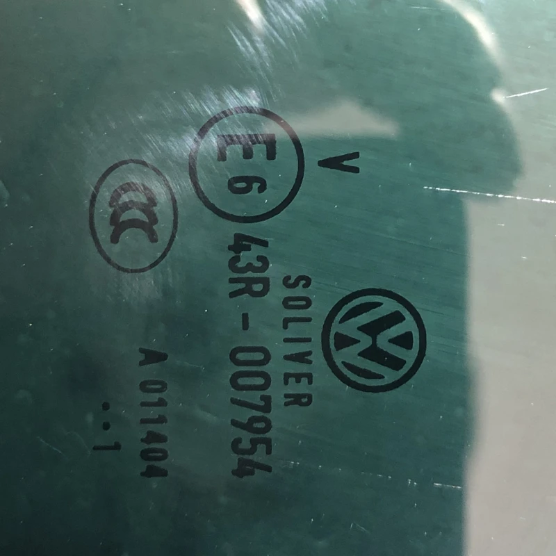 Geam stanga spate / Volkswagen Passat B7 2013 / Caroserie, oglinzi si faruri
