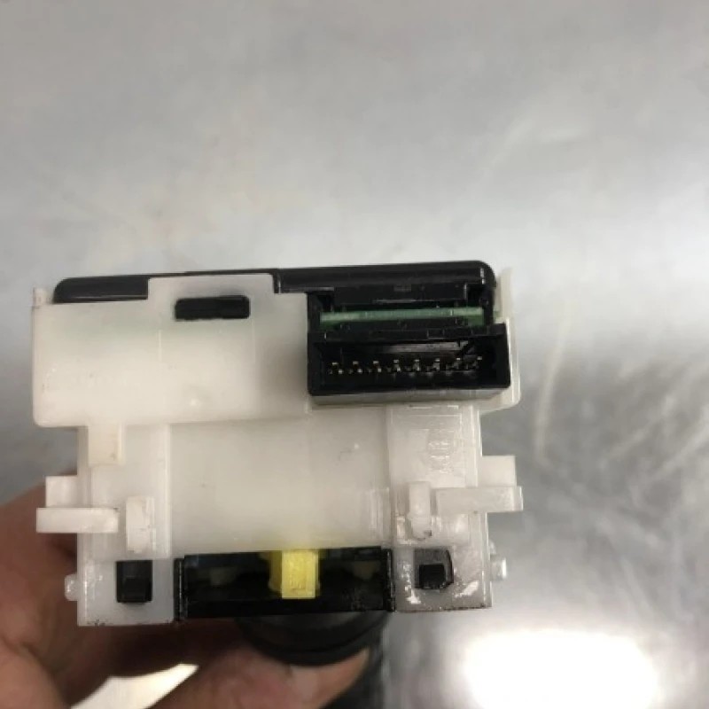 Manete lumini si semnalizare / Nissan Qashqai J10 +2 2011 / Interior