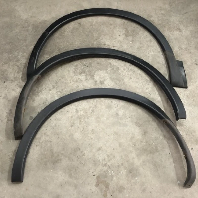 Ornament bandou aripa Nissan 