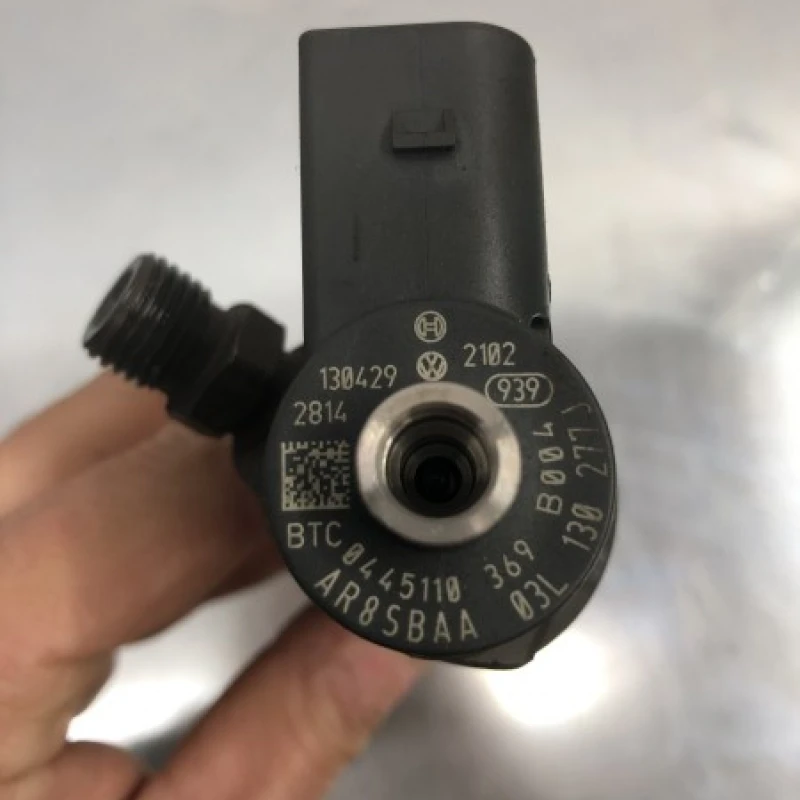 Injector / Volkswagen Sharan 7N 2014 / Motor, racire si evacuare