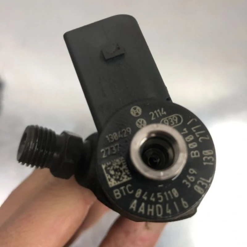 Injector / Volkswagen Sharan 7N 2014 / Motor, racire si evacuare