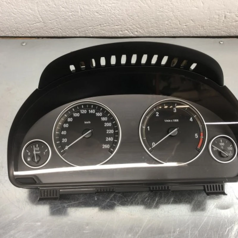 Ceas bord BMW 