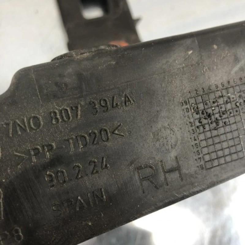 Suport bara / Volkswagen Sharan 7N 2014 / Caroserie, oglinzi si faruri